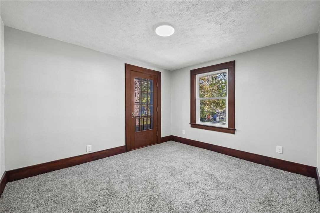 Photo of 264 Alpine Road
