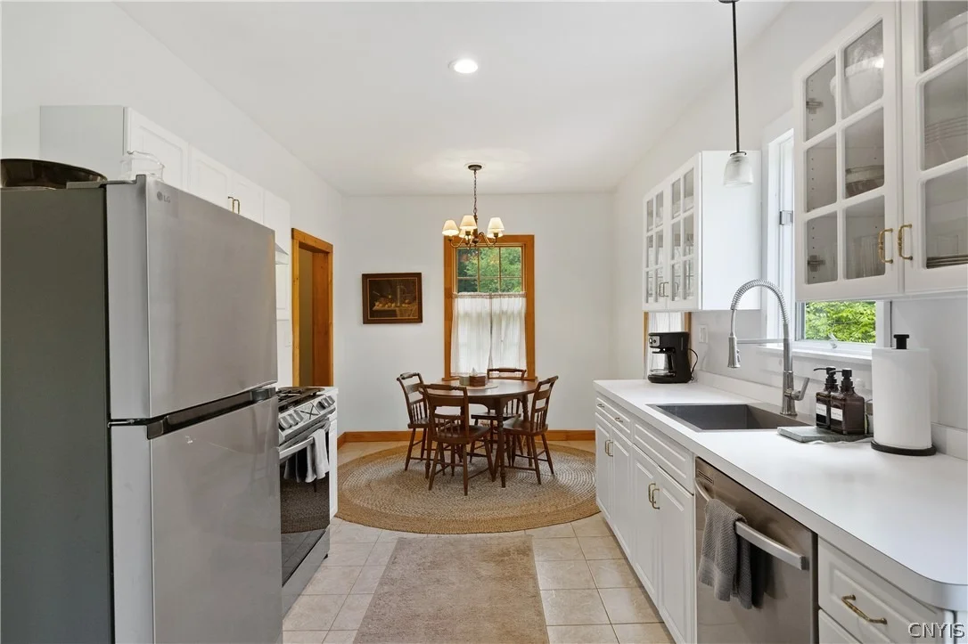 Photo of 891 River Road