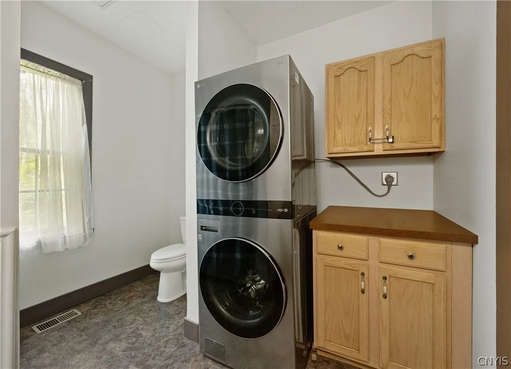Photo of 891 River Road