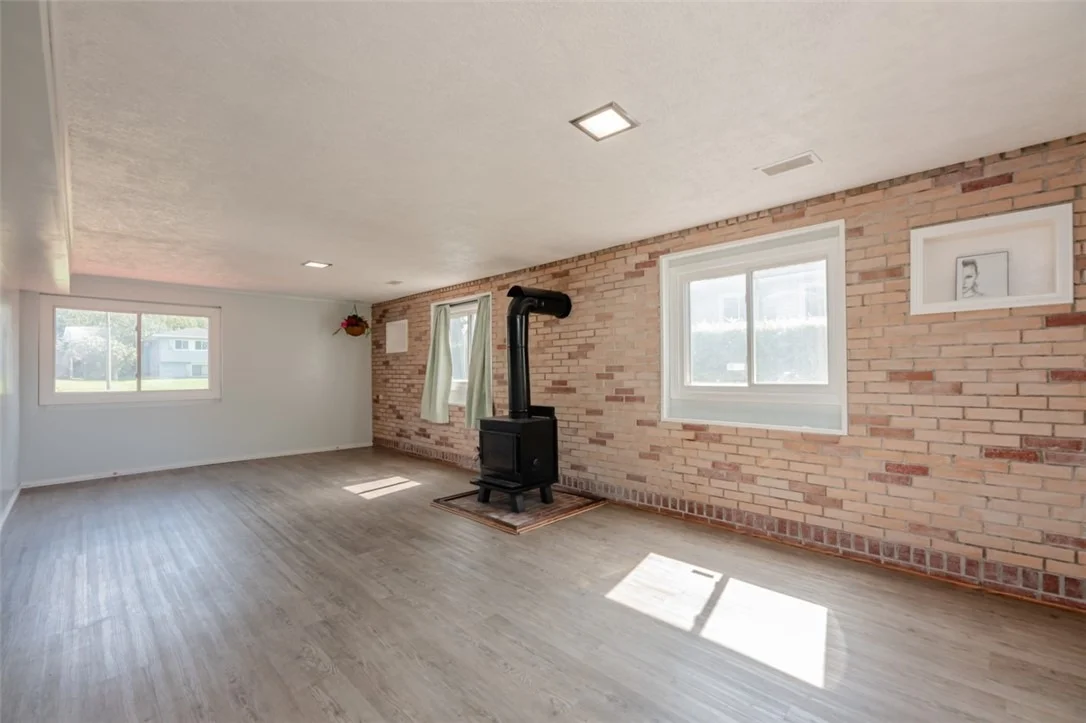 Photo of 585 Meadowbriar Road