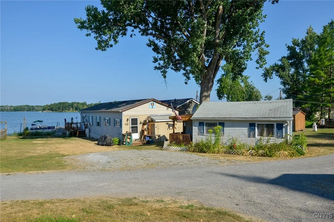 Photo of 211 Dillon Point Road