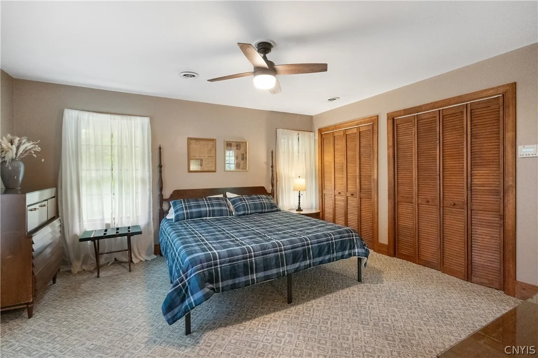 Photo of 891 River Road