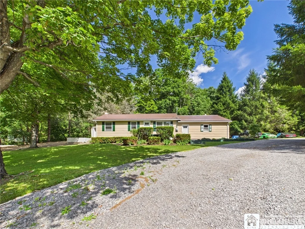 Photo of 1117 Old Rock City Road