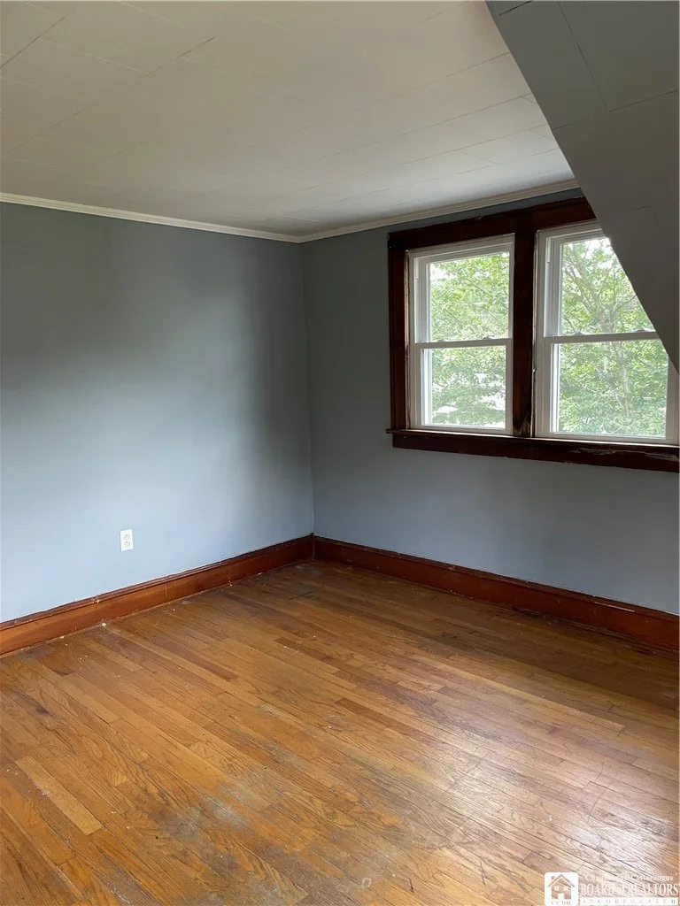 Photo of 57 Mapleshade Avenue