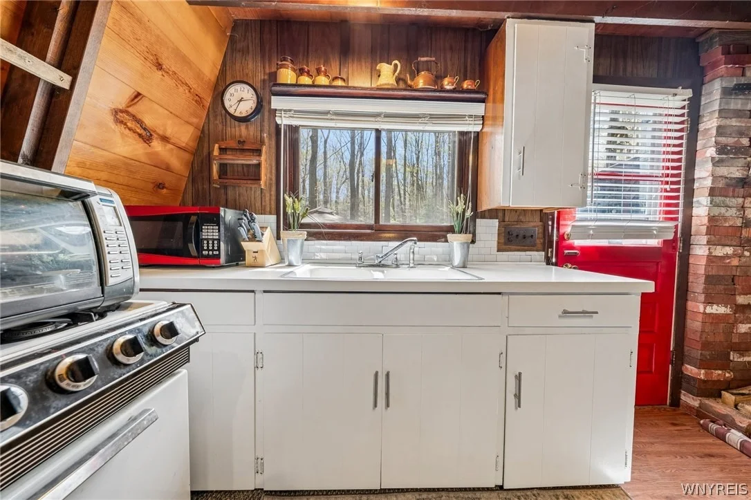 Photo of 3890 Weber Road