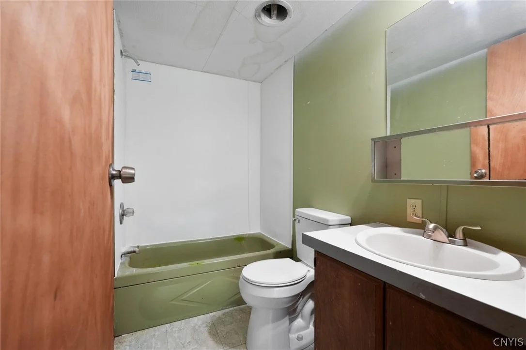 Photo of 8442 Halstead Road