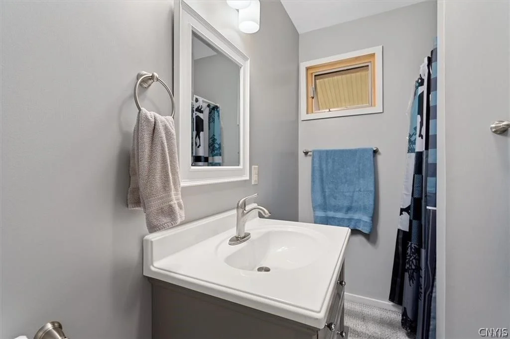 Photo of 5494 N Shore Road
