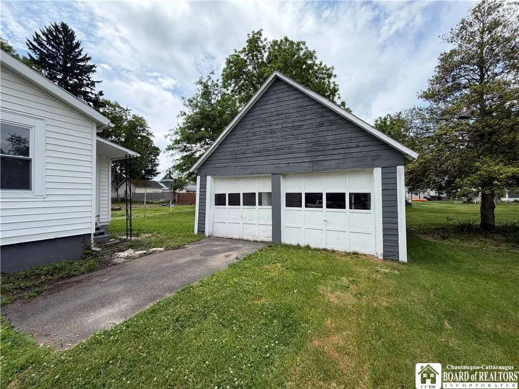Photo of 413 4th Avenue