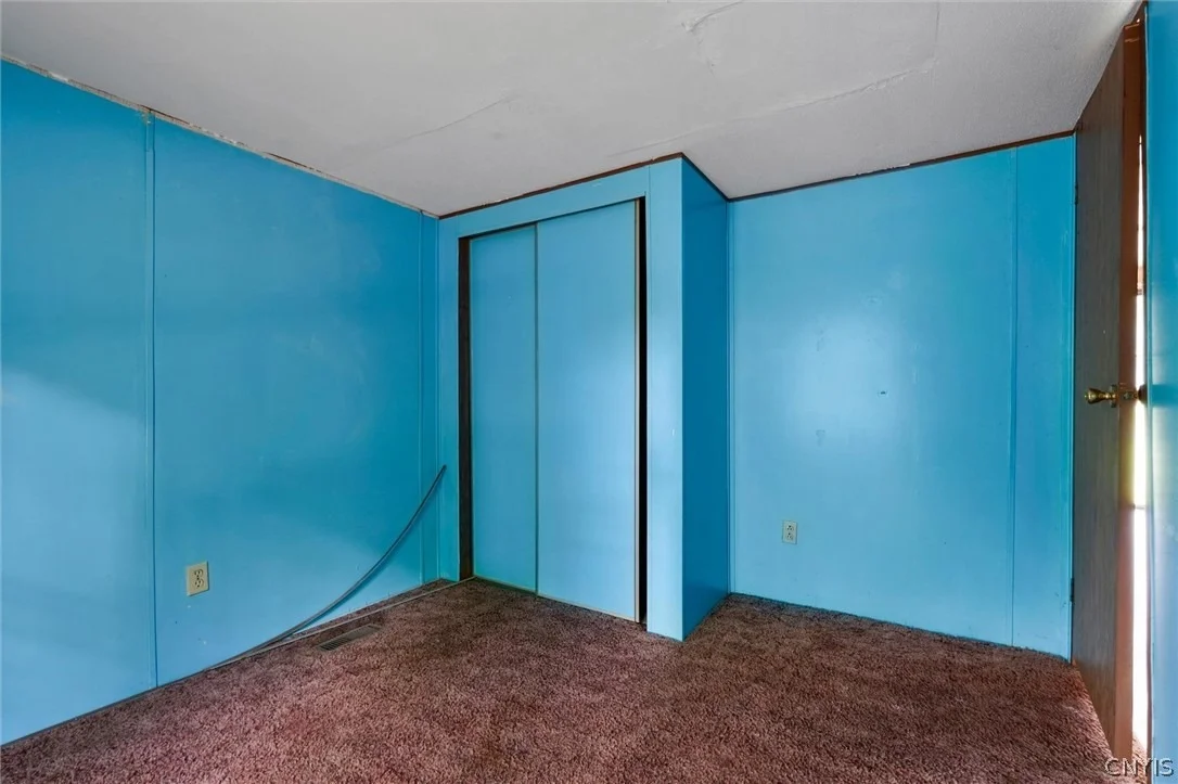 Photo of 8442 Halstead Road