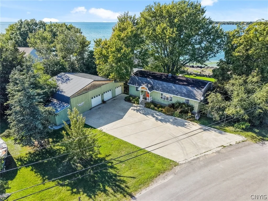 Photo of 11327 Rays Bay Rd