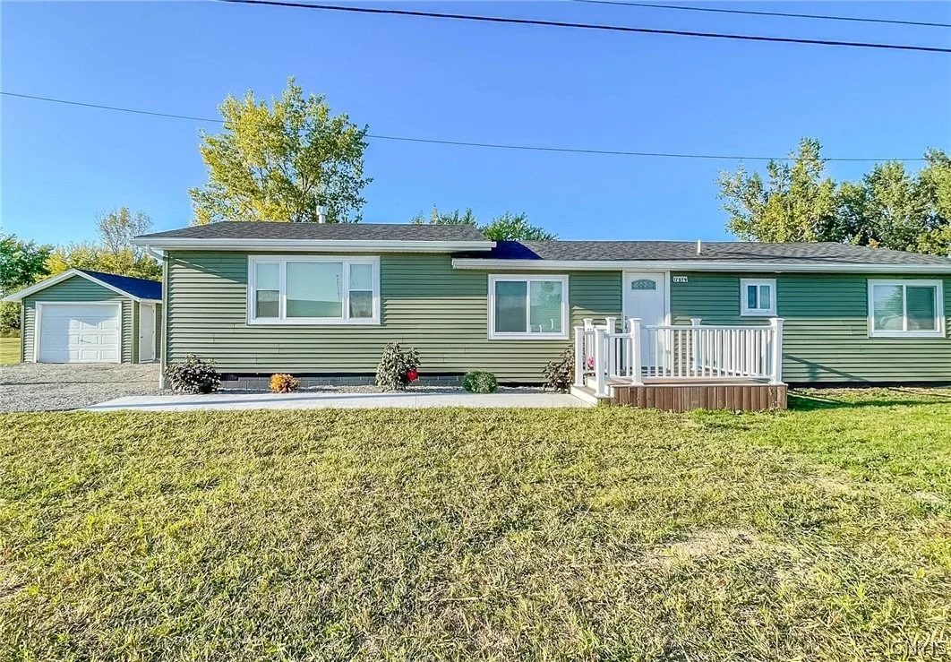 Photo of 17079 May Irwin Road