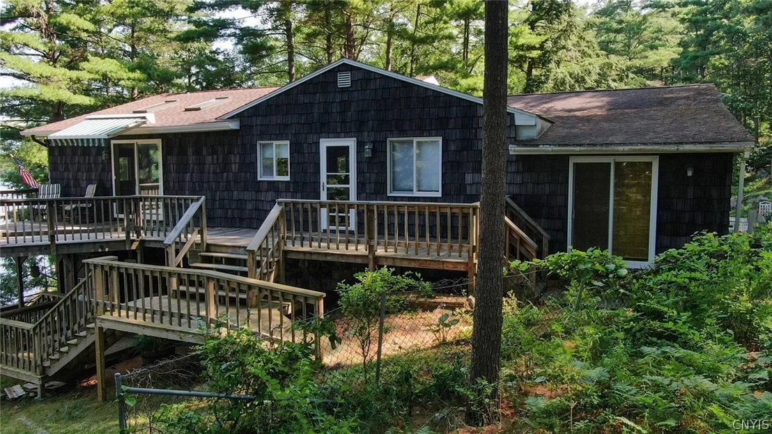 Photo of 106 Dillon Point Road