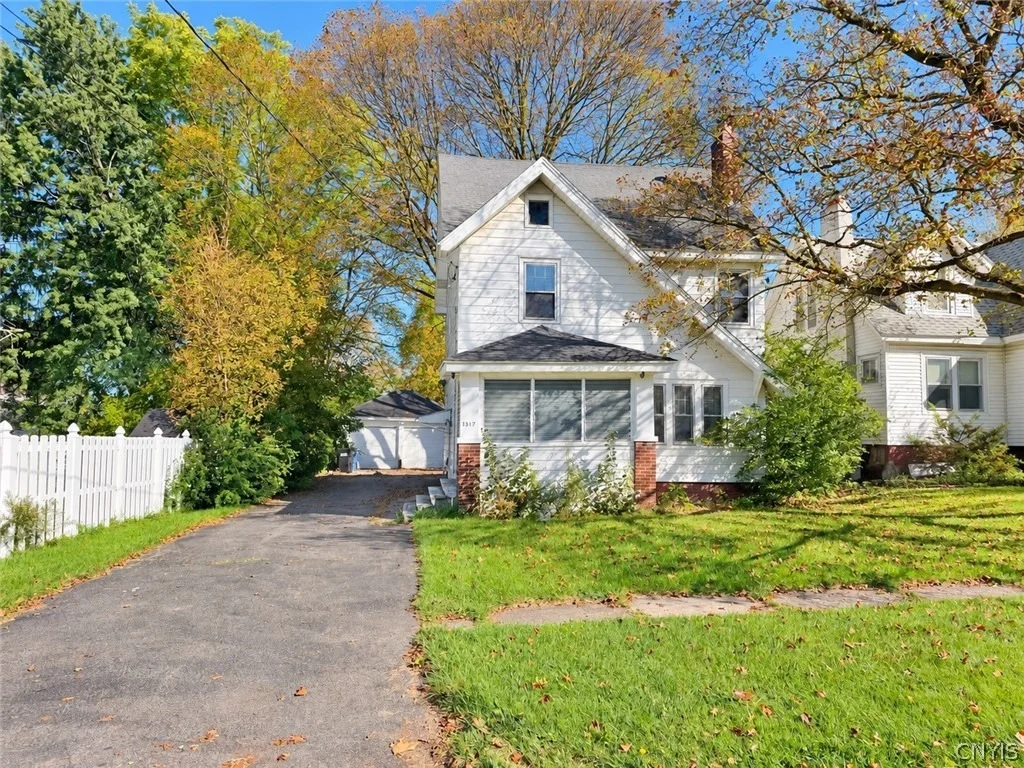Photo of 1317 Northcliffe Road
