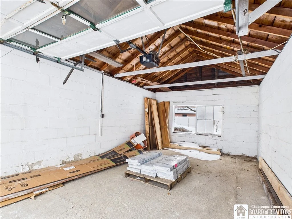 Photo of 307 W Oak Street