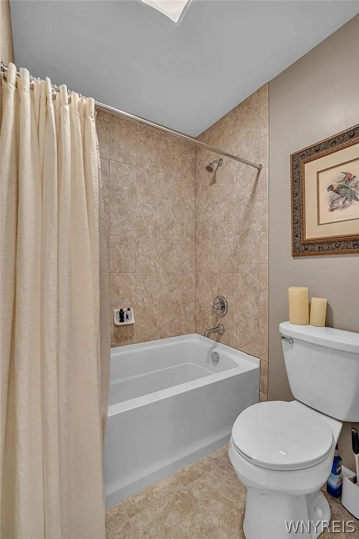 Photo of 5345 Glenview Drive