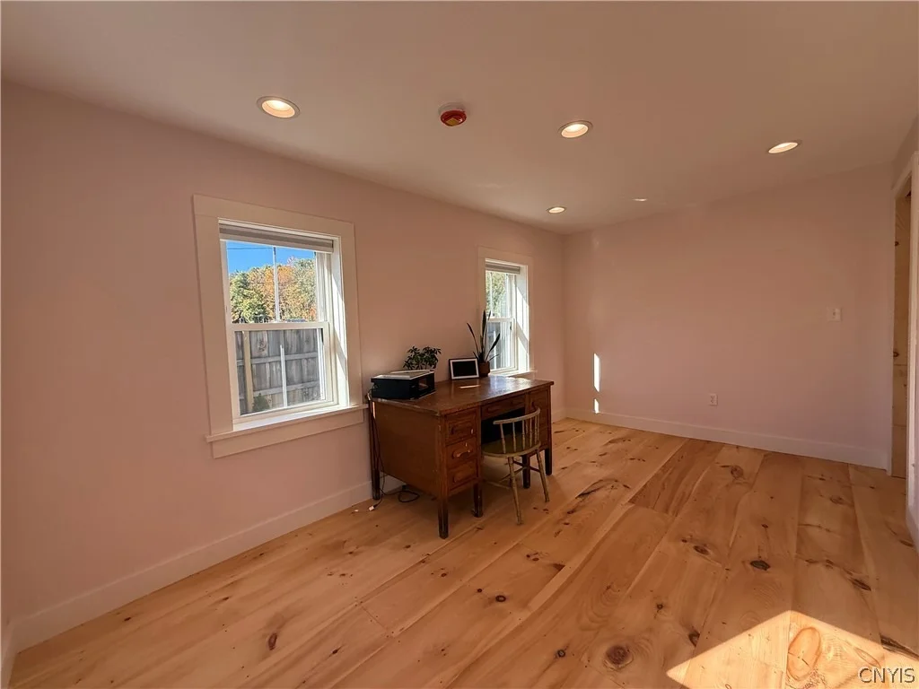 Photo of 392 Albion Cross Road