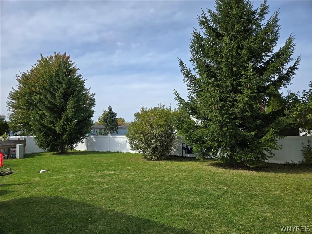 Photo of 1081 Ridgewood Drive