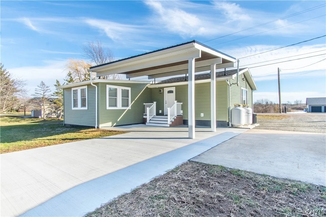Photo of 17079 May Irwin Road