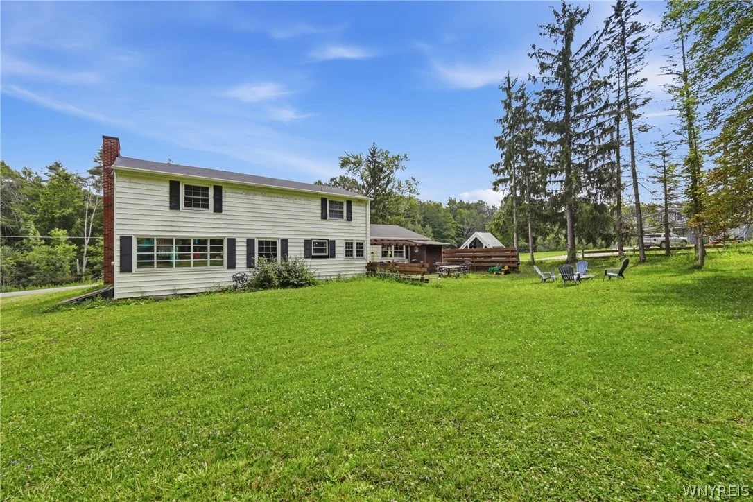 Photo of 8894 Woodview Drive