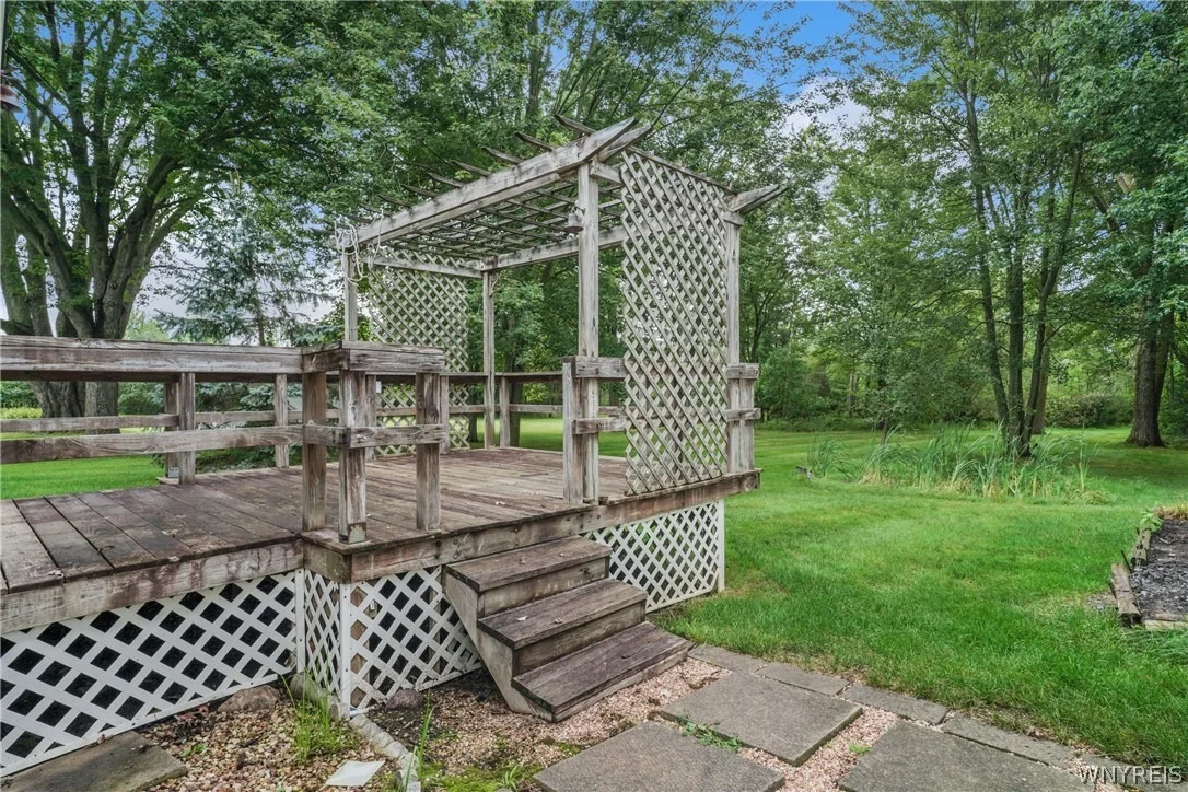 Photo of 7143 Akron Road