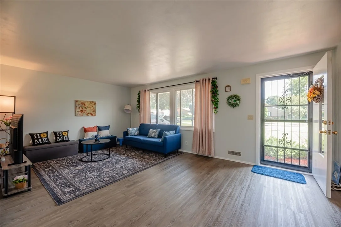 Photo of 585 Meadowbriar Road