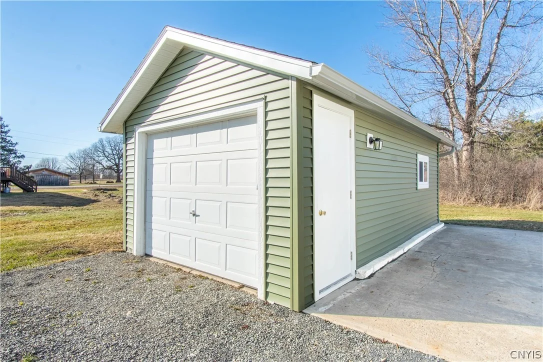 Photo of 17079 May Irwin Road
