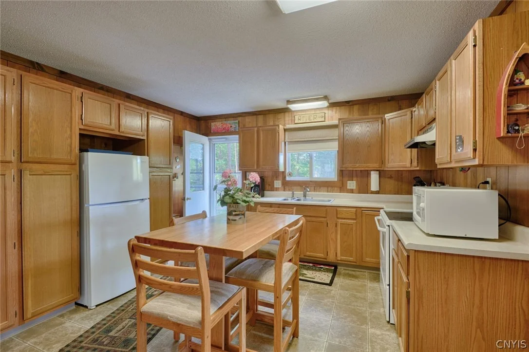 Photo of 106 Dillon Point Road