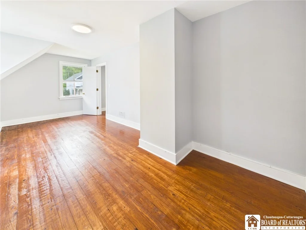 Photo of 42 Elm Street