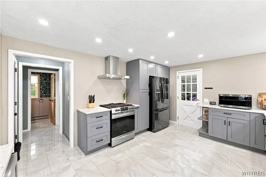 Photo of 8894 Woodview Drive