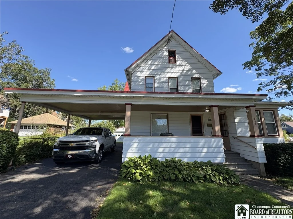 Photo of 131 S Clinton Street