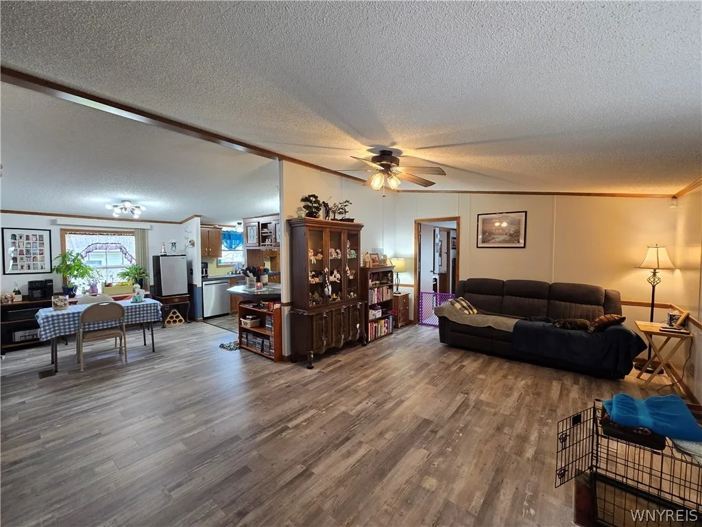 Photo of 1081 Ridgewood Drive