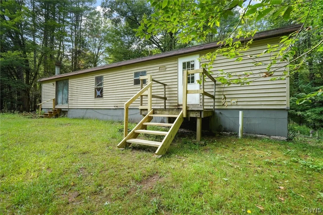 Photo of 8442 Halstead Road