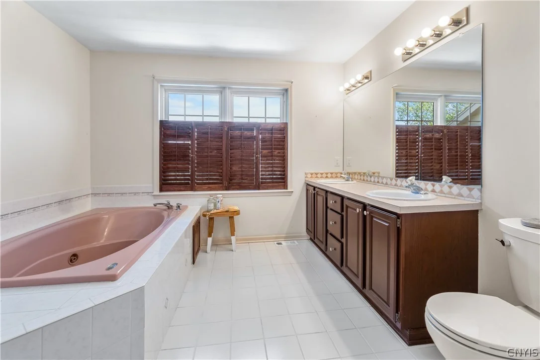 Photo of 8353 Glen Eagle Dr