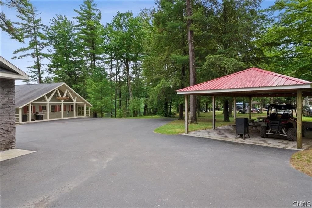 Photo of 5494 N Shore Road