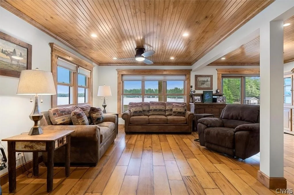 Photo of 5494 N Shore Road