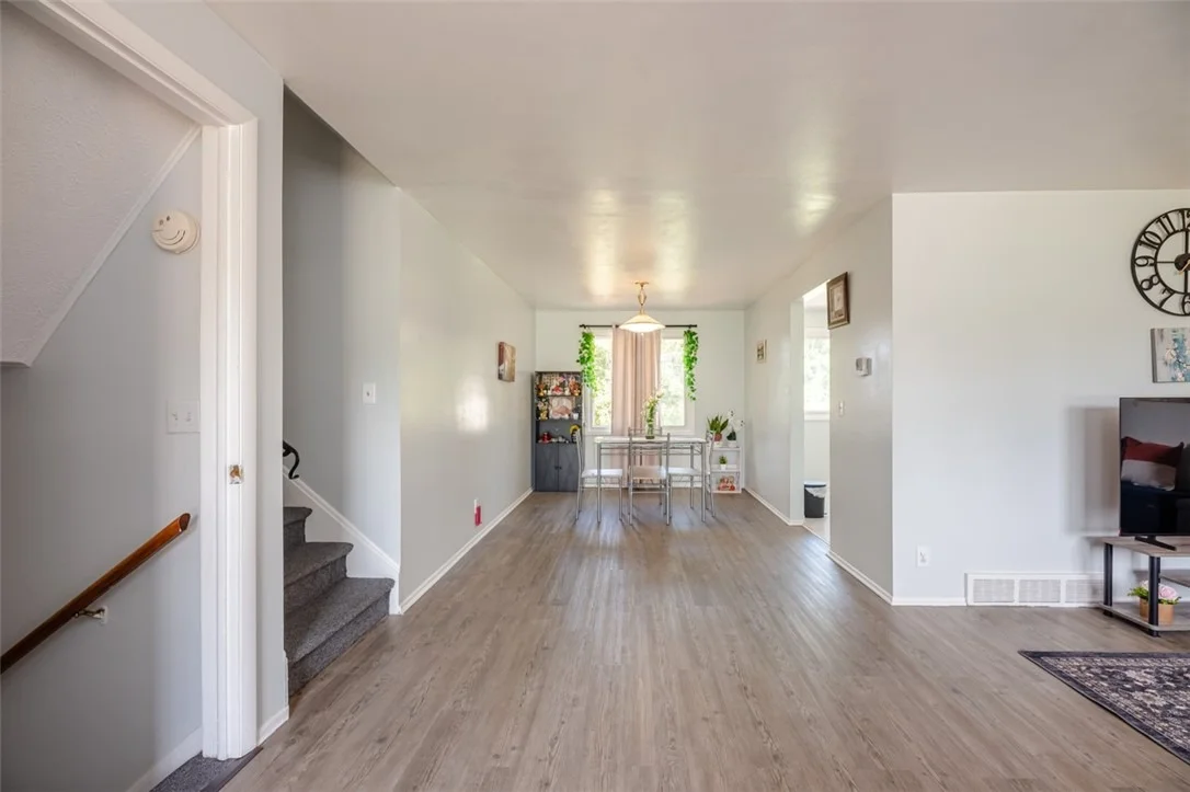 Photo of 585 Meadowbriar Road
