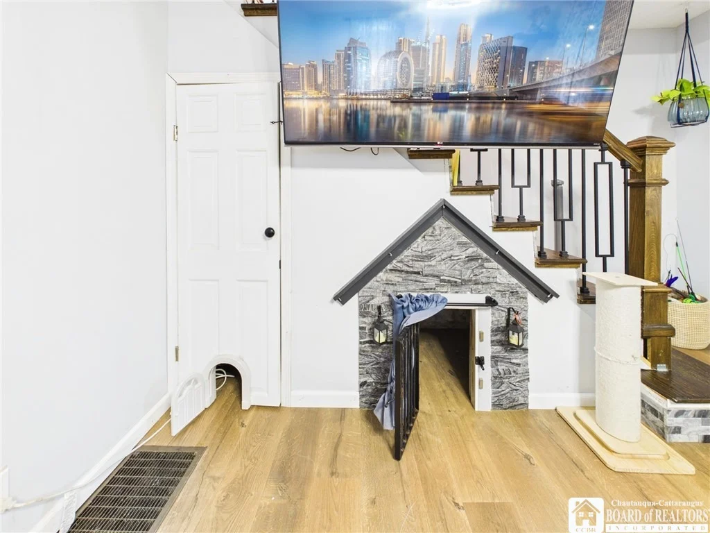 Photo of 212 N 6th Street