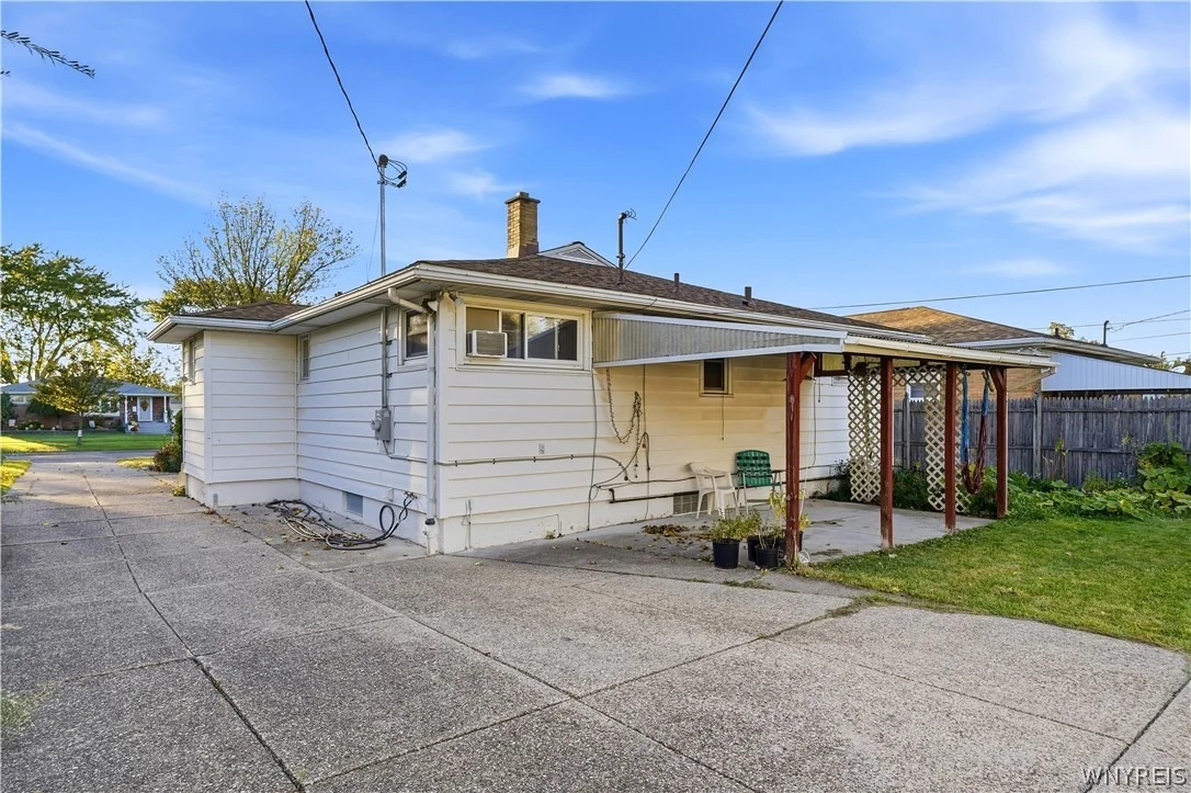 Photo of 87 Carmen Road