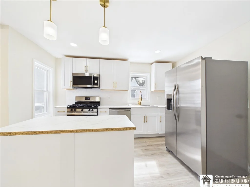 Photo of 413 4th Avenue