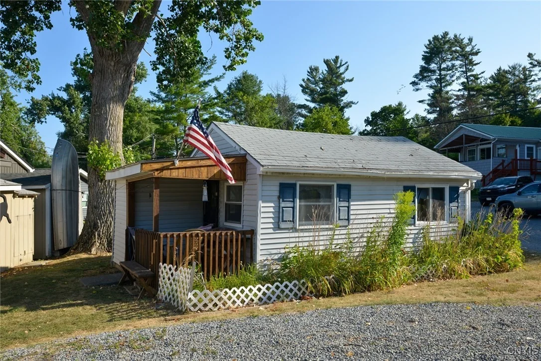 Photo of 211 Dillon Point Road