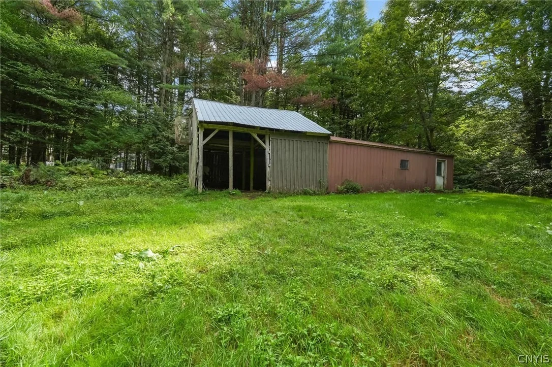 Photo of 8442 Halstead Road