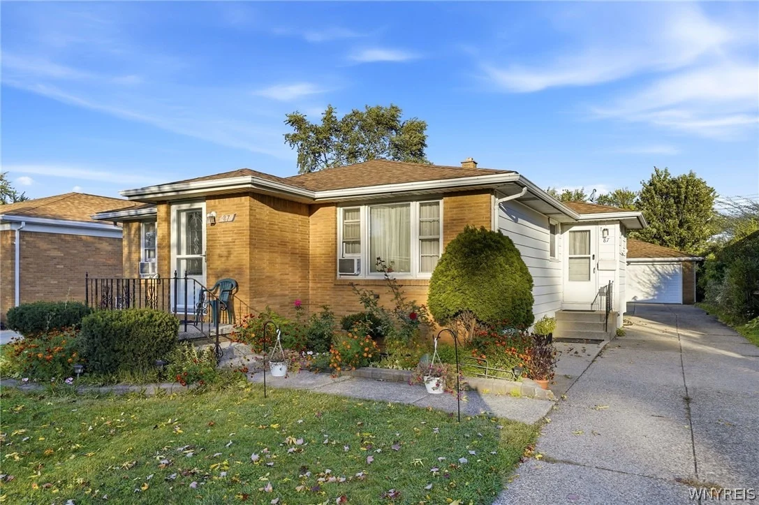 Photo of 87 Carmen Road