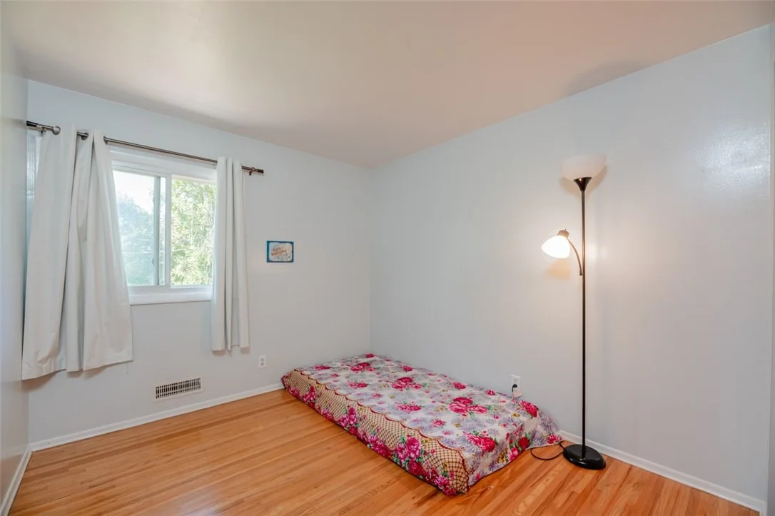 Photo of 585 Meadowbriar Road