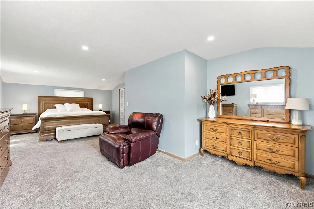 Photo of 8894 Woodview Drive