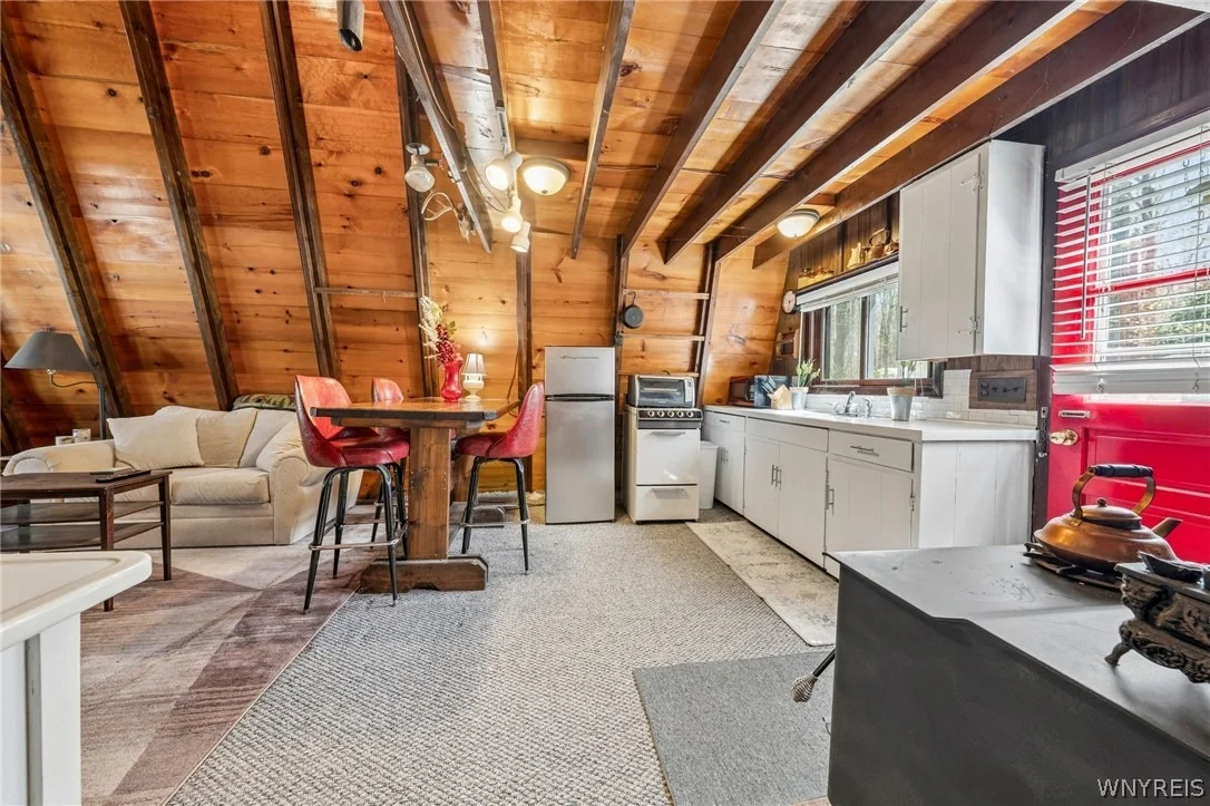 Photo of 3890 Weber Road