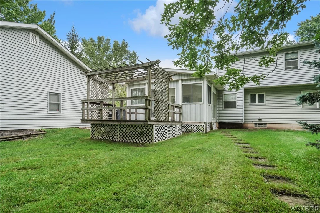 Photo of 7143 Akron Road