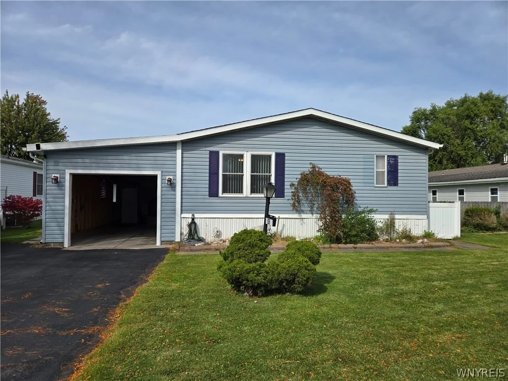 Photo of 1081 Ridgewood Drive