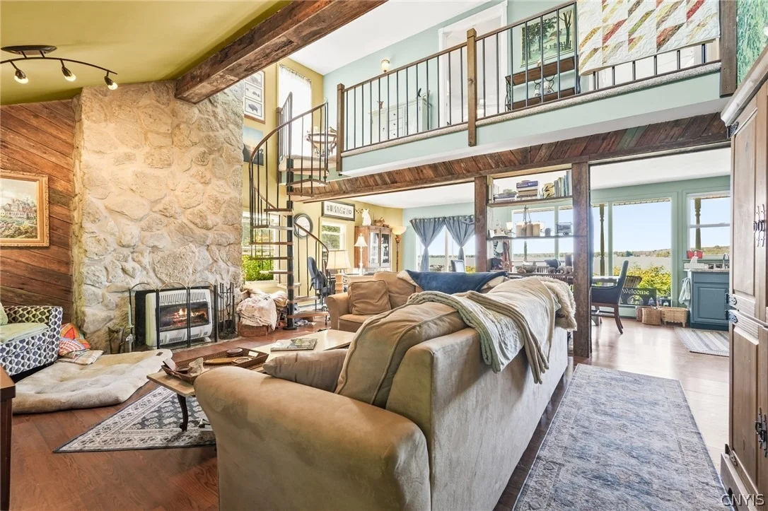 Photo of 11327 Rays Bay Rd
