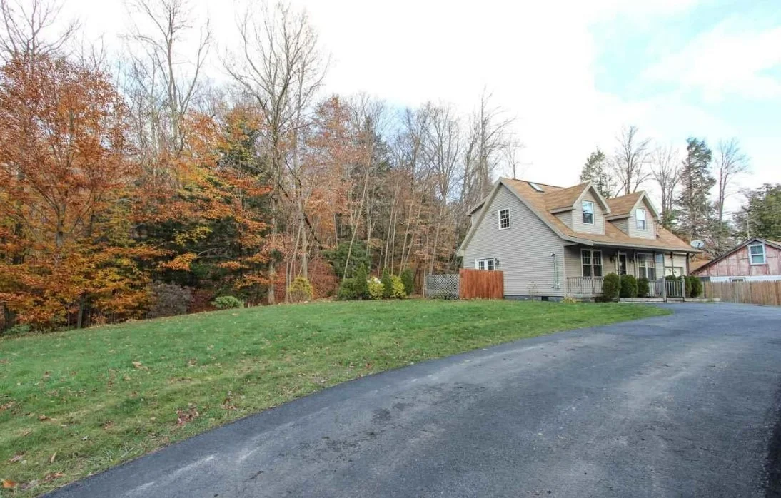 Photo of 24 COMBS ROADWAY