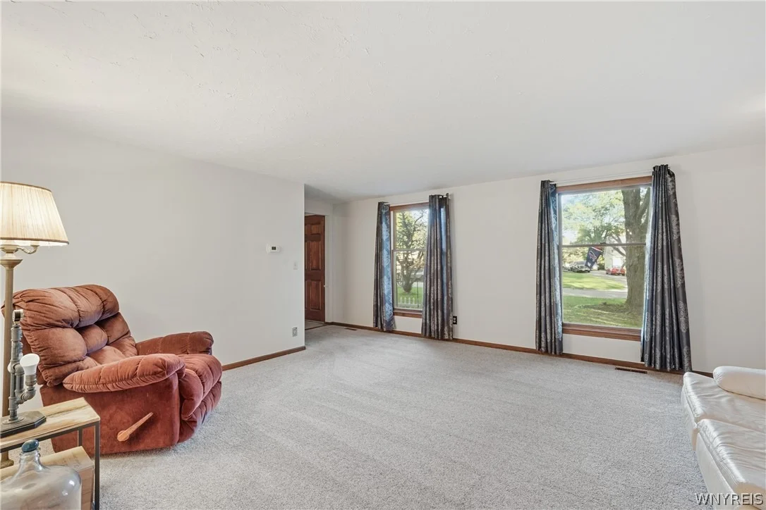 Photo of 6876 Creekview Drive